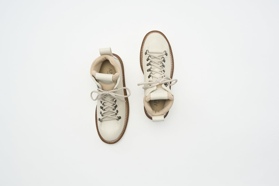 25004 マウンテンブーツ