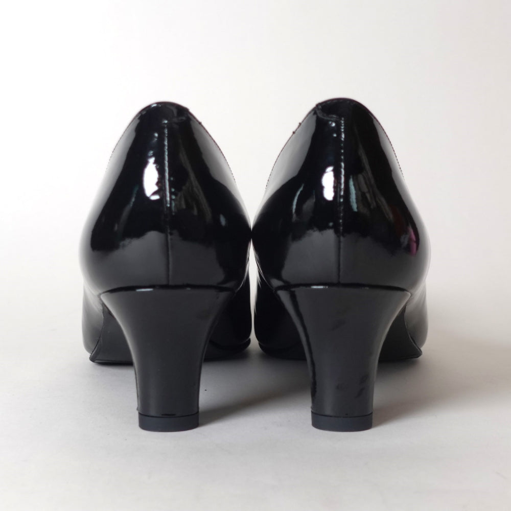 雙重裝飾高跟鞋