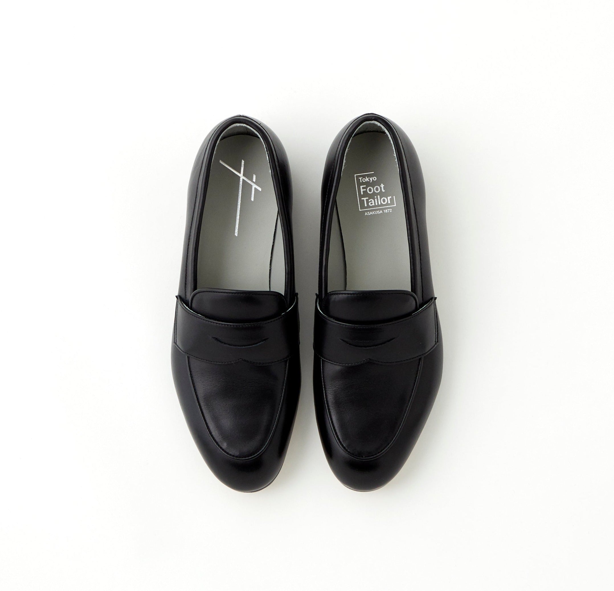 COIN LOAFER - Bird's eye view