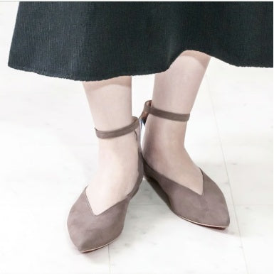 ネックストラップフラットパンプス