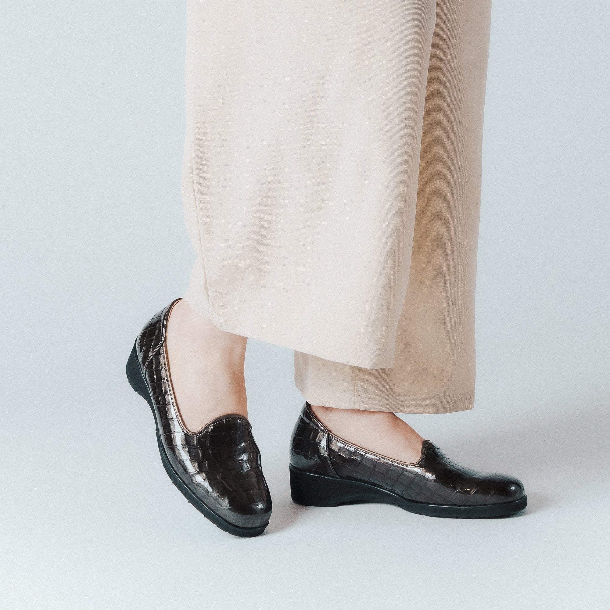 コンフォートシューズ型押エナメル