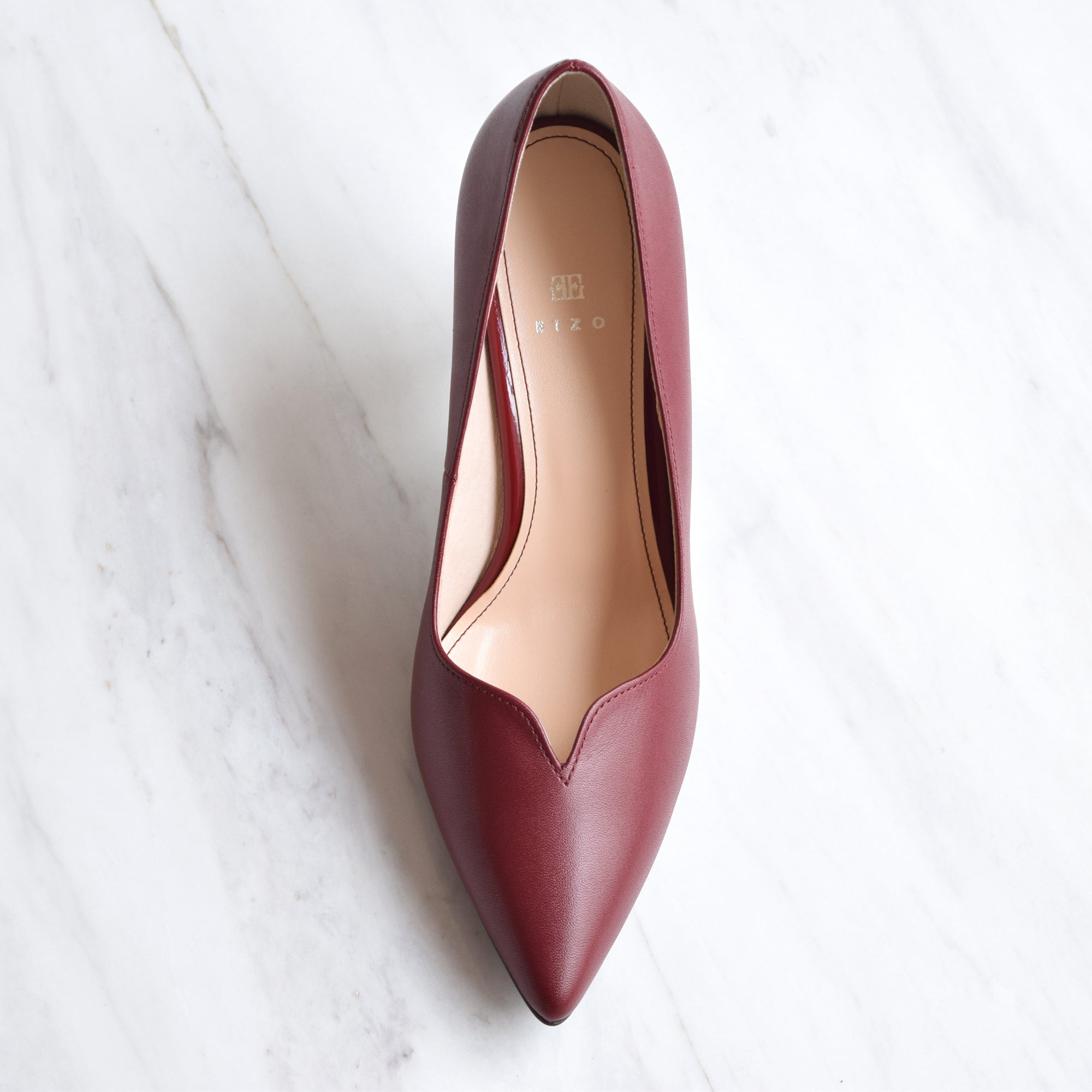 EIZO Vカットパンプス