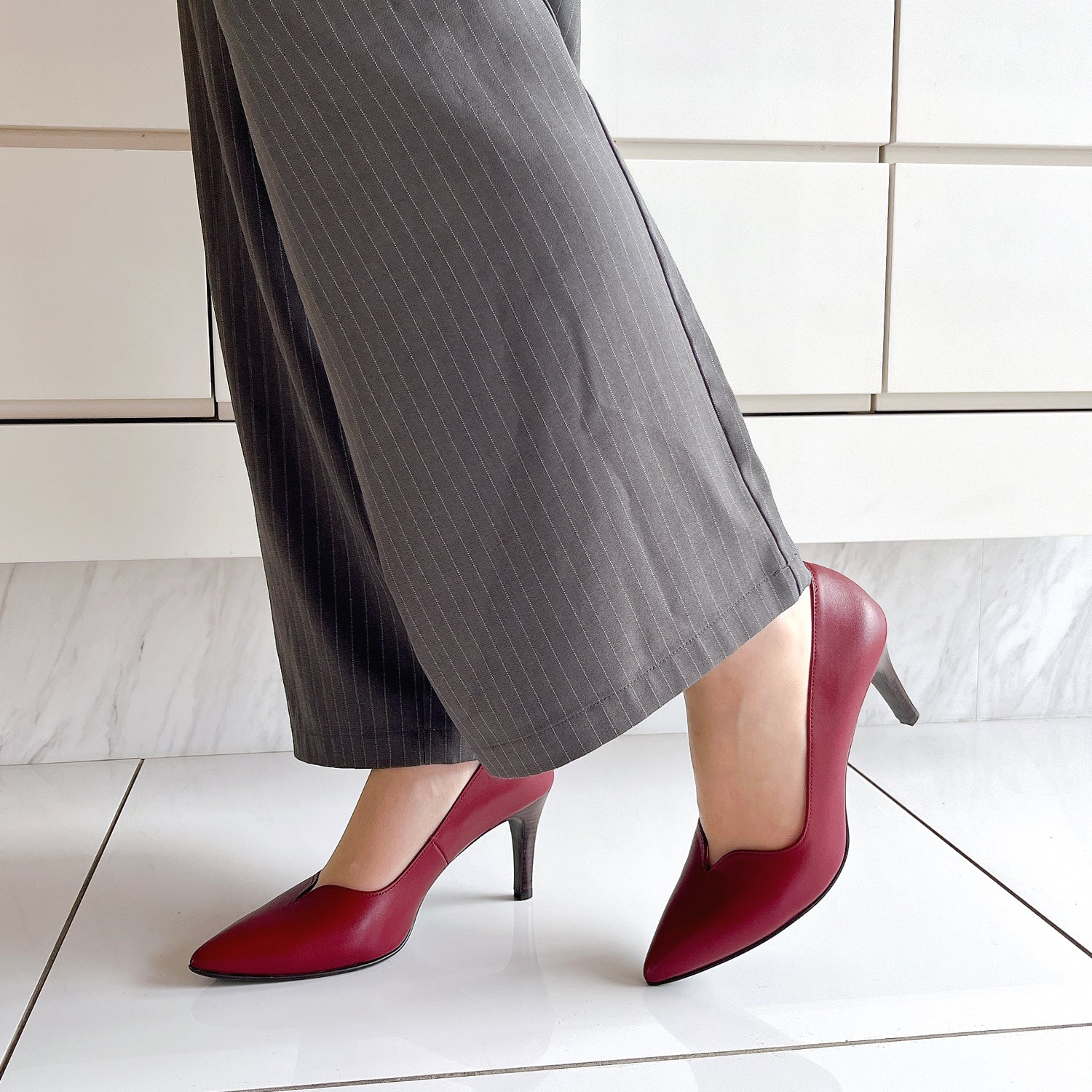 EIZO Vカットパンプス