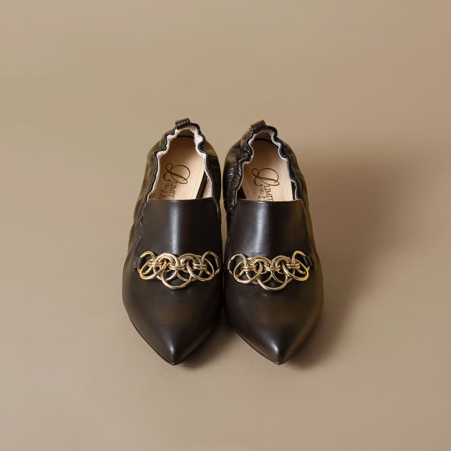 チェーンデザインシャーリングパンプス