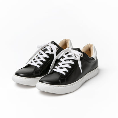 レースアップスニーカー