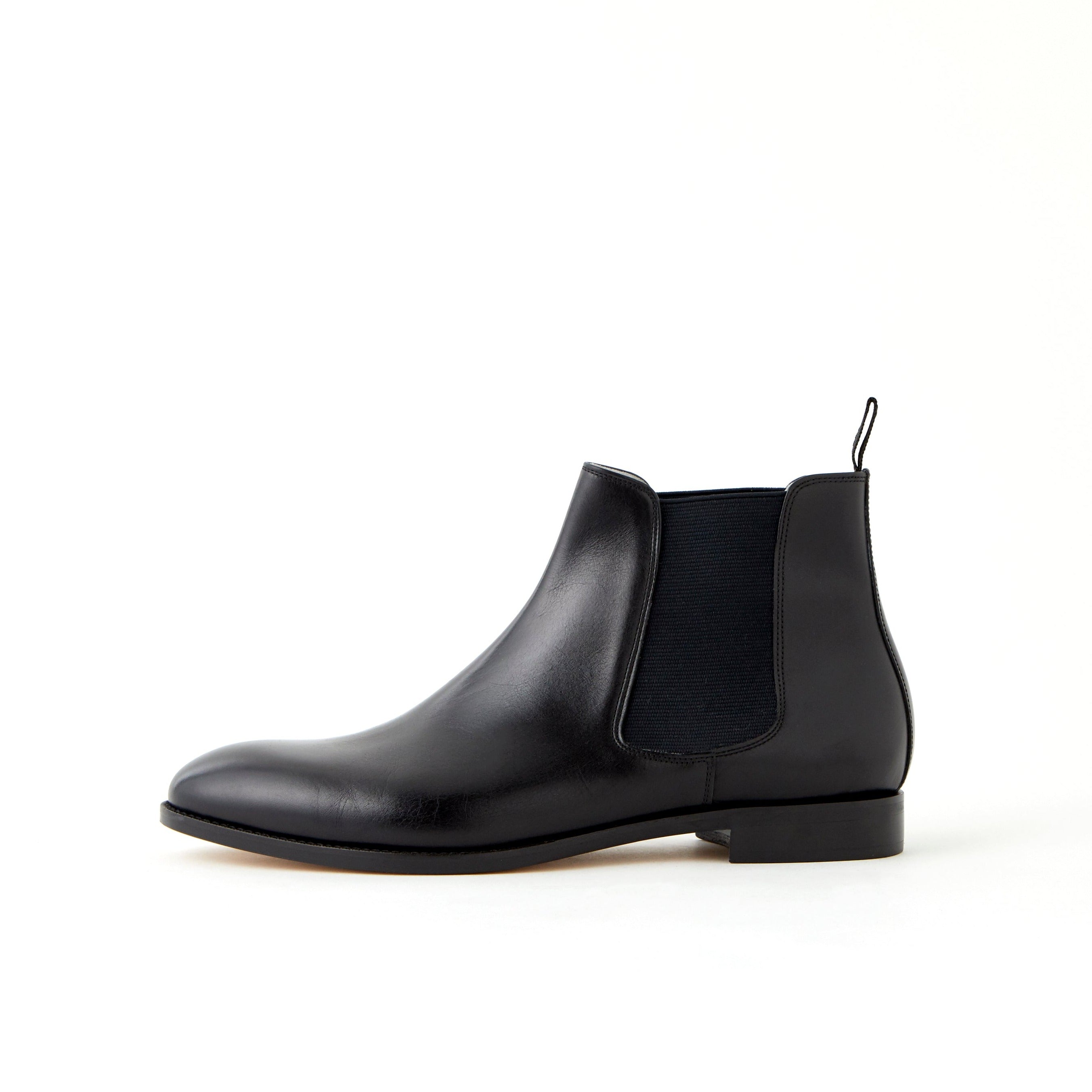 CHELSEA BOOTS - Side view