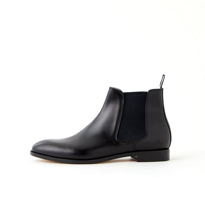 CHELSEA BOOTS - Side view