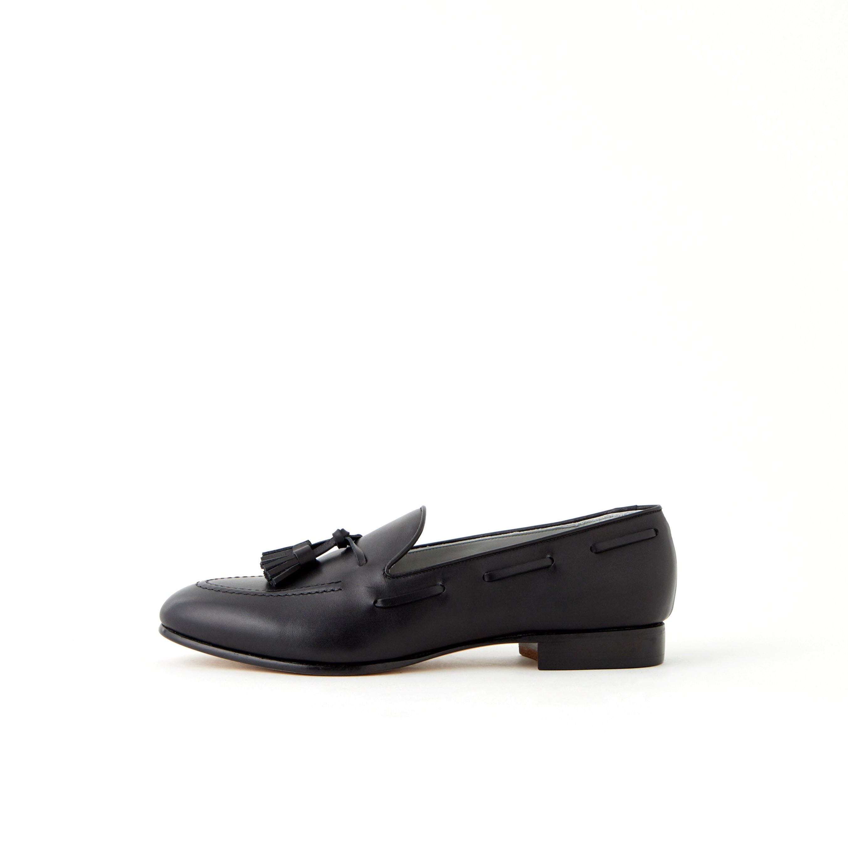 TASSEL LOAFER - Side view