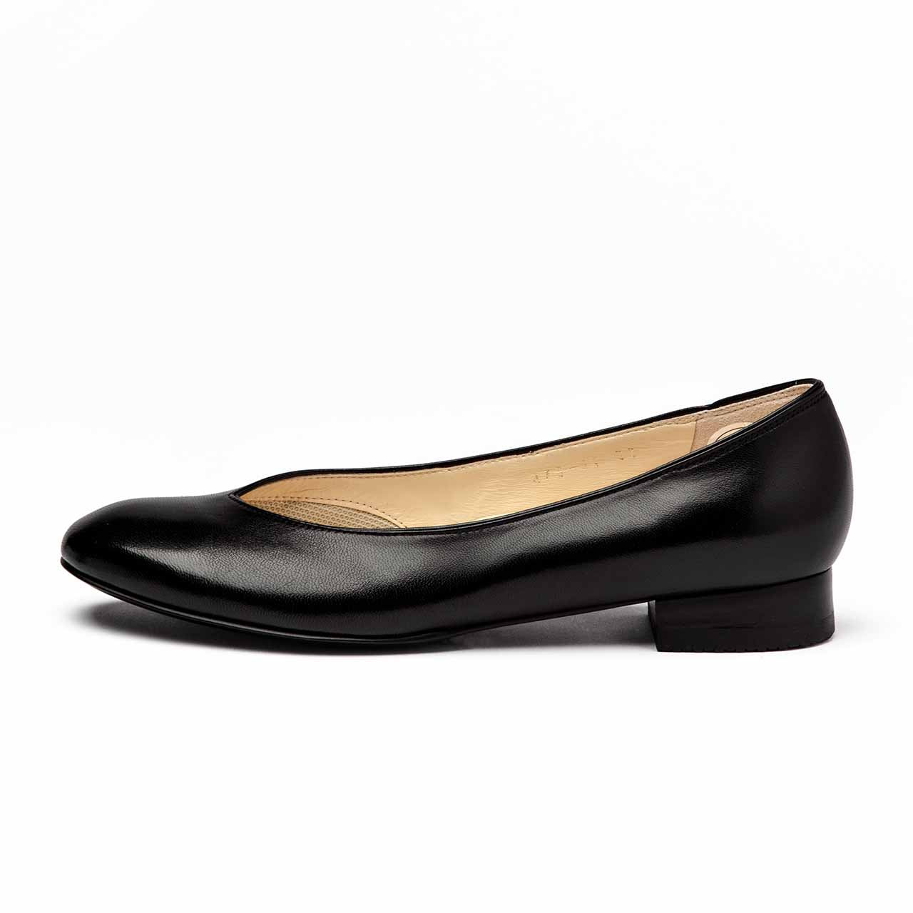 ローヒールエレガントプレーンパンプス／ブラック