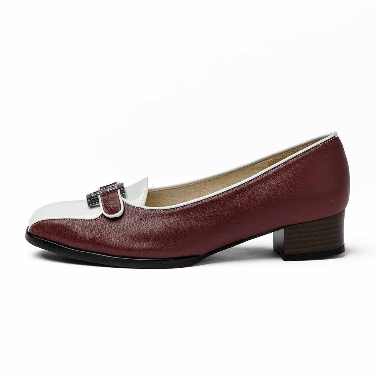 ベルトコンビローヒールパンプス／ワイン