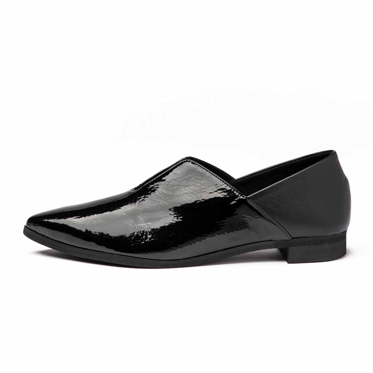 Vカットカッターパンプス／黒E