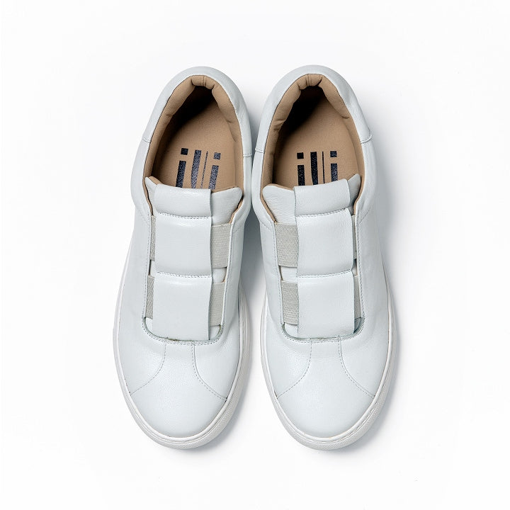 エラスティックスニーカー