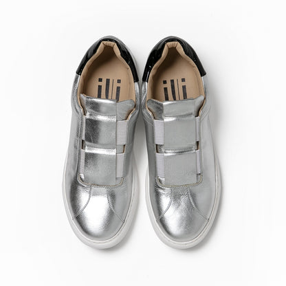 エラスティックスニーカー