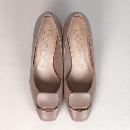 雙重裝飾高跟鞋