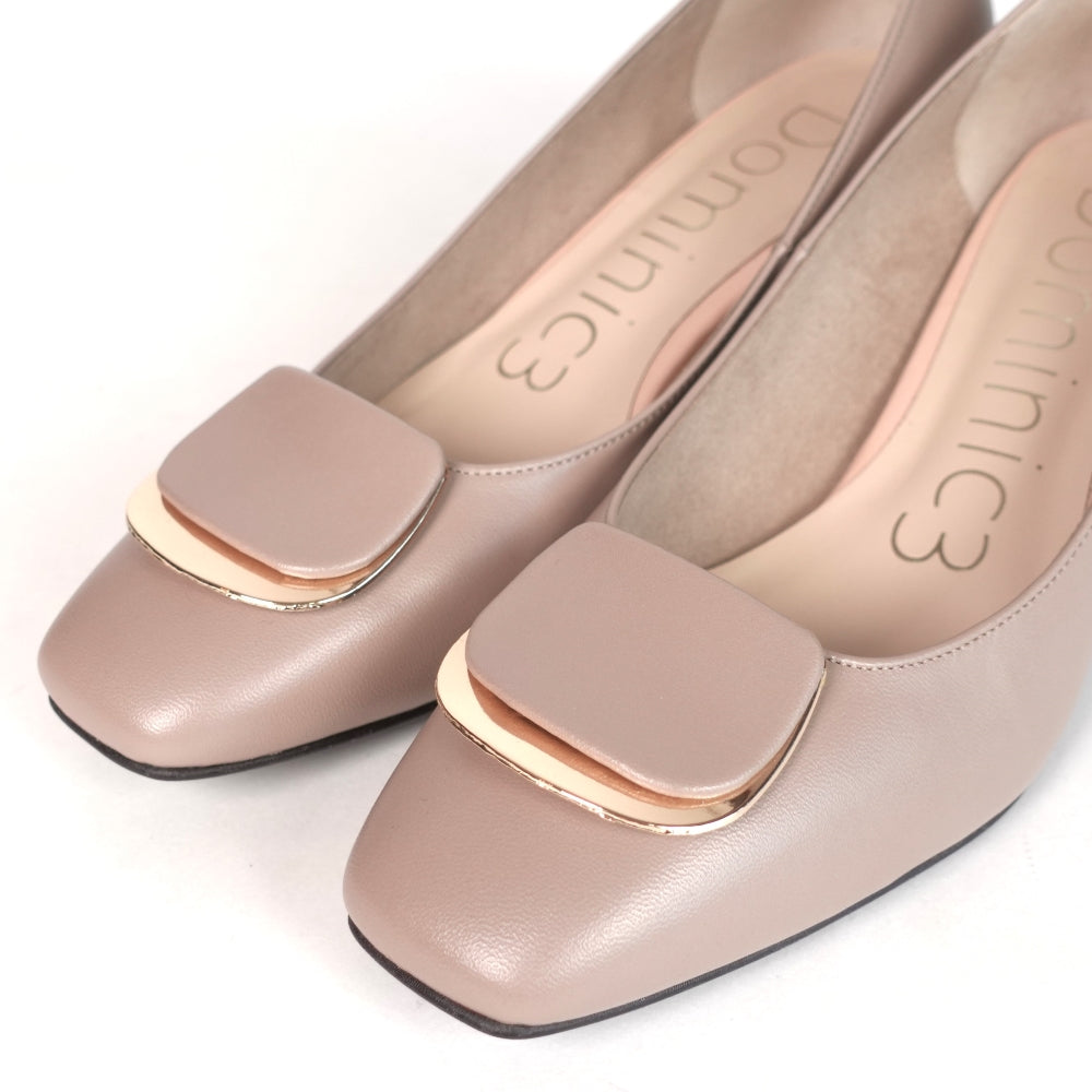 雙重裝飾高跟鞋