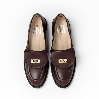 バックル付きローファー