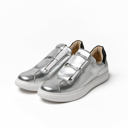 エラスティックスニーカー