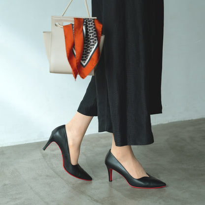 EIZO Vカットパンプス