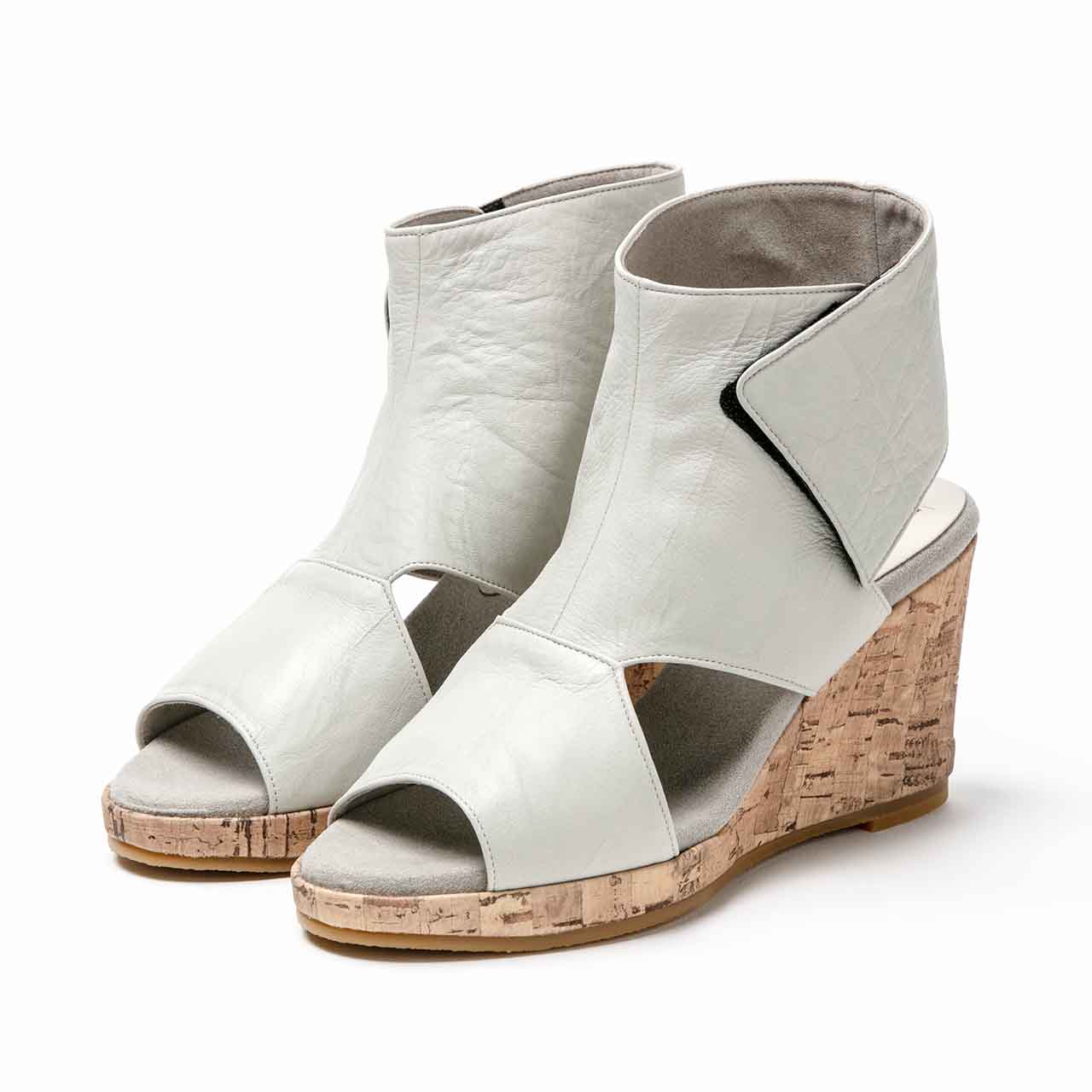 ハイカットサンダル