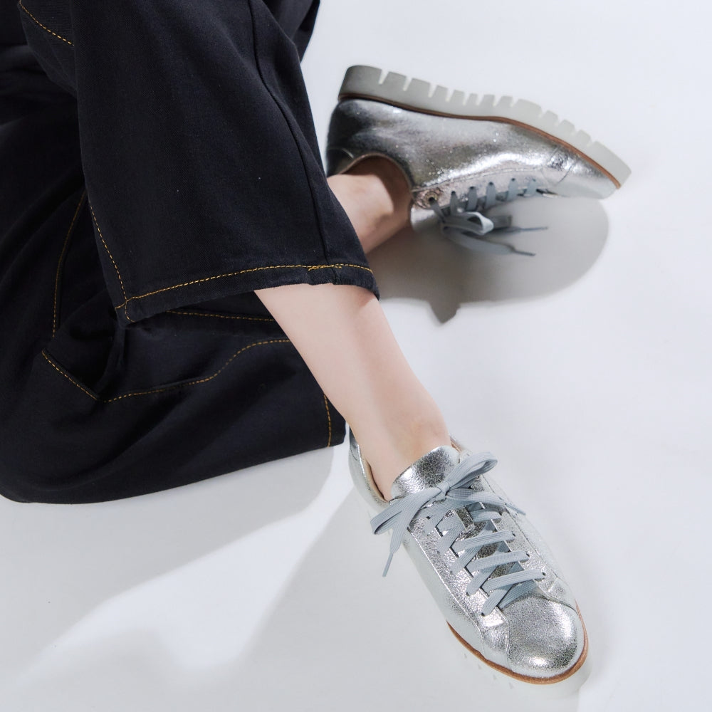 サイドスターパンチングレザースニーカー