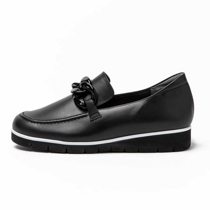 チェーンオーナメントローファー／ブラック