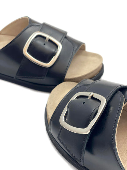 フットベットサンダル