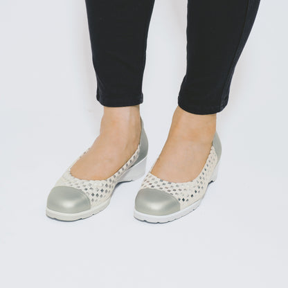 バレーシューズプリントレザー