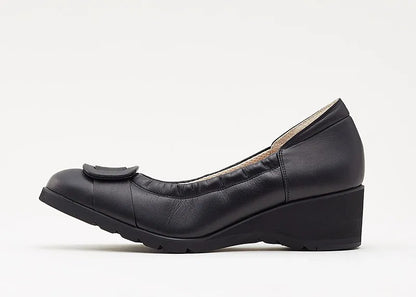 パンプス バックルベルト