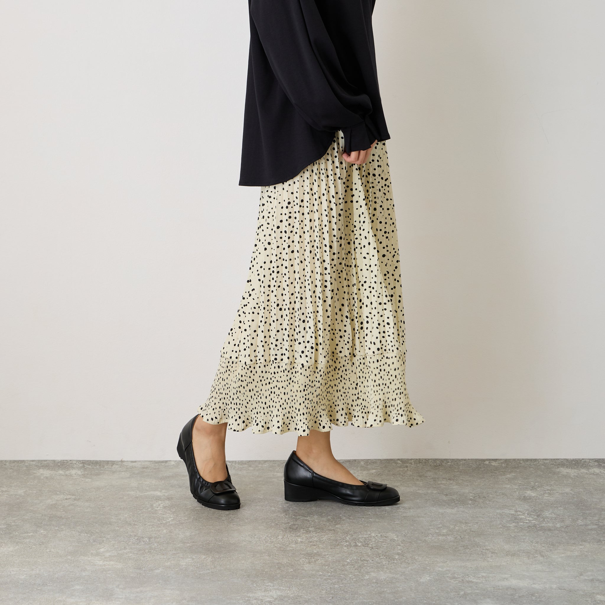 パンプス バックルベルト