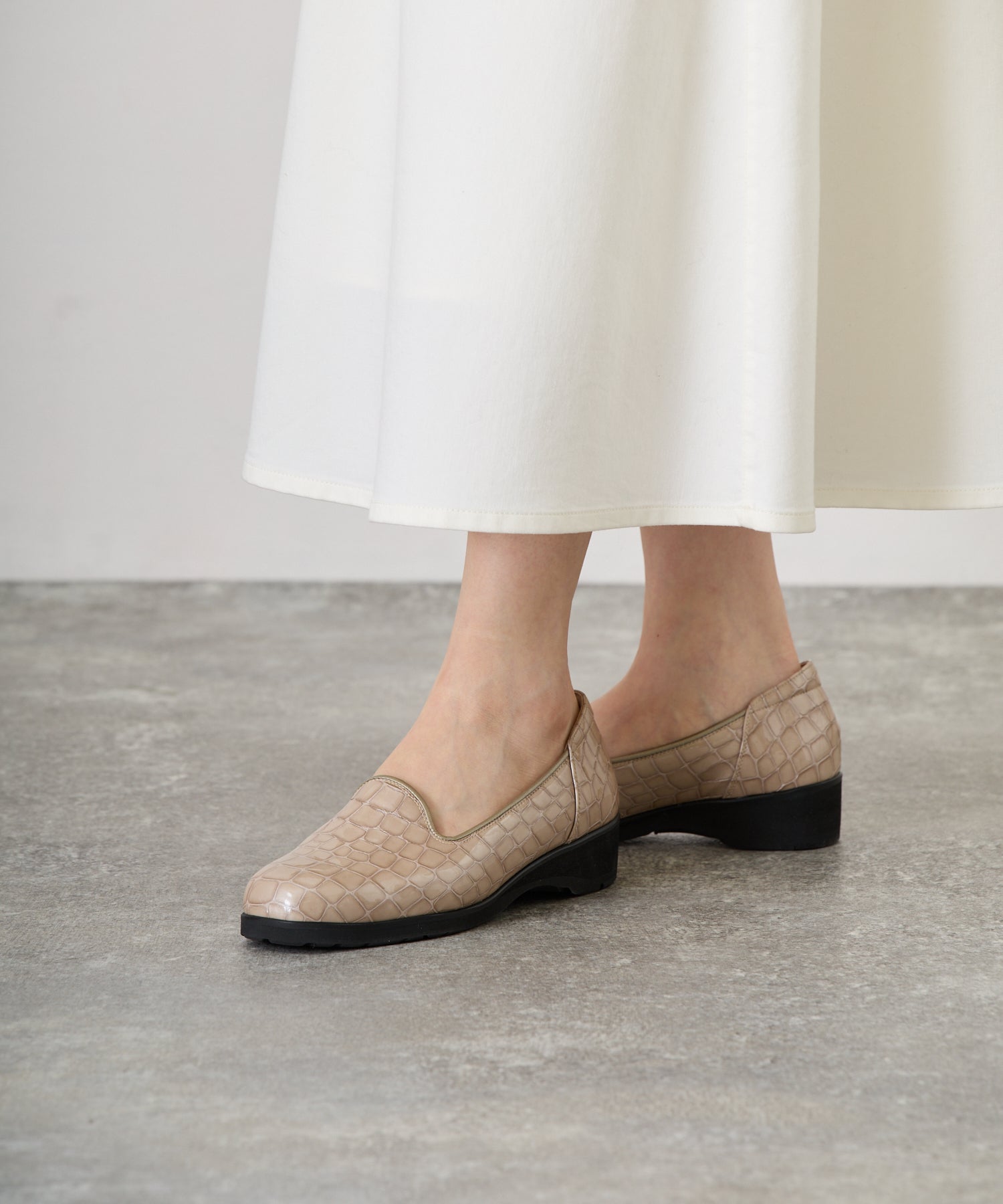 舒適鞋壓紋漆皮