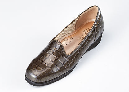 舒適鞋壓紋漆皮