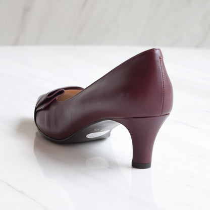 百褶造型尖頭高跟鞋