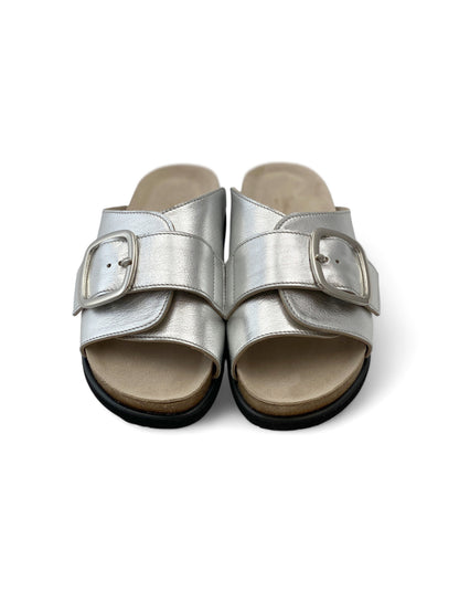 フットベットサンダル