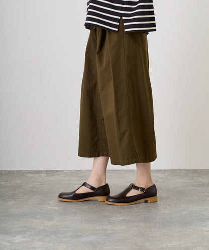 Tストラップシューズ