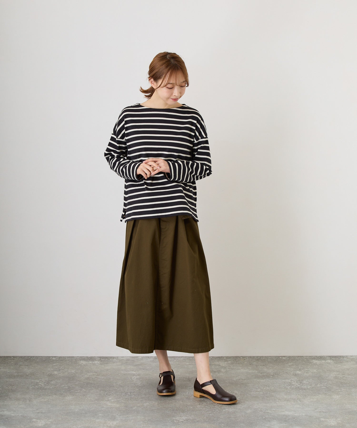 Tストラップシューズ